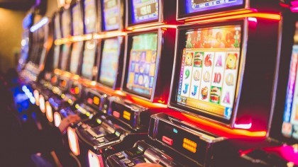 Игровые автоматы на реальные деньги: особенности и принцип игры