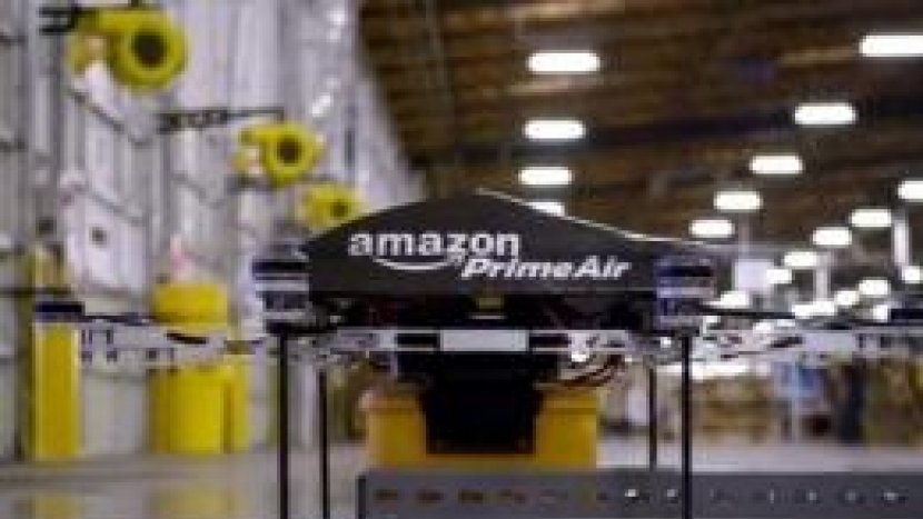 Беспилотный дрон будет доставлять посылки Amazon