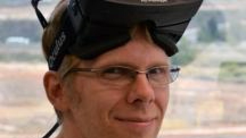 Джон Кармак работает над Oculus Rift ... и Doom?