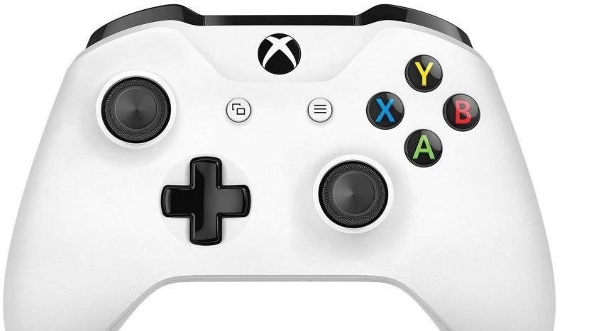 Беспроводные контроллеры и адаптеры Xbox One продаются в Amazon (США)