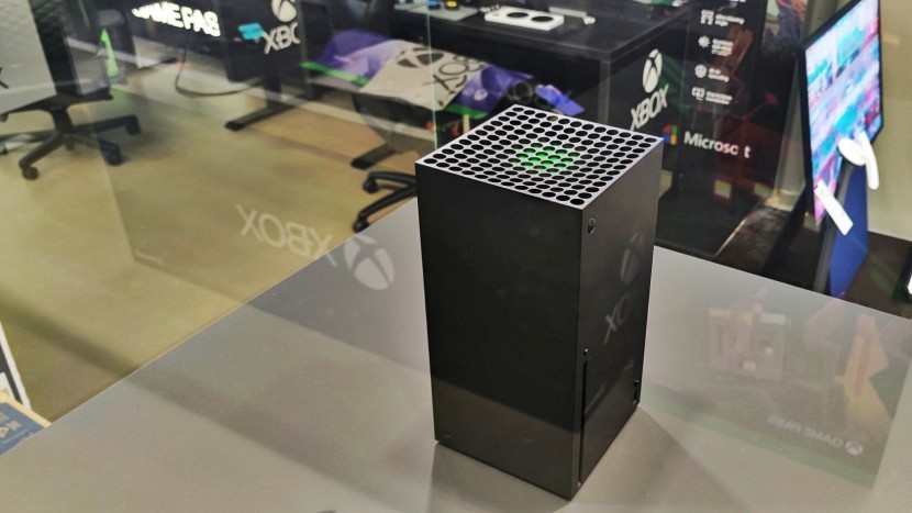 Фил Спенсер заявил, что Microsoft делает ставку на игры, а не на новый Xbox Series X