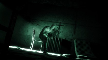 Outlast скриншоты